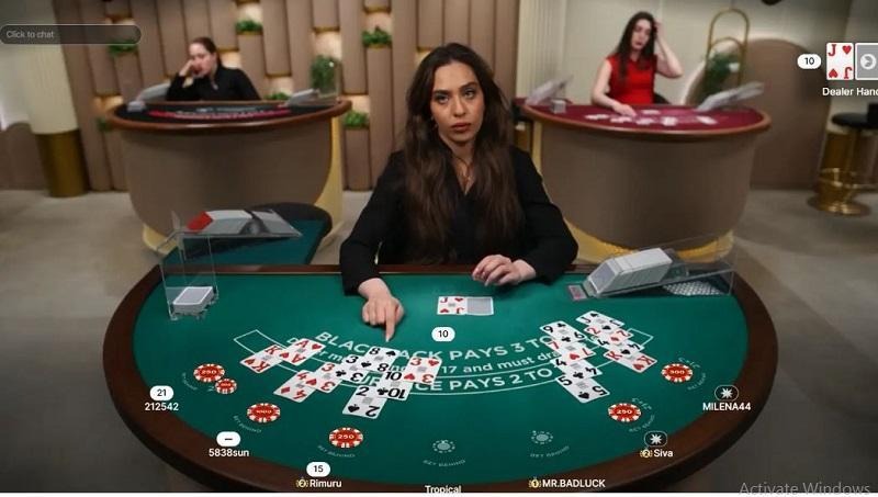 Comparing Online vs Live Blackjack