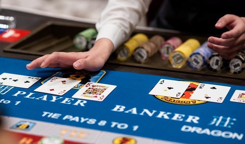 Detailed Baccarat playing guide for beginners.